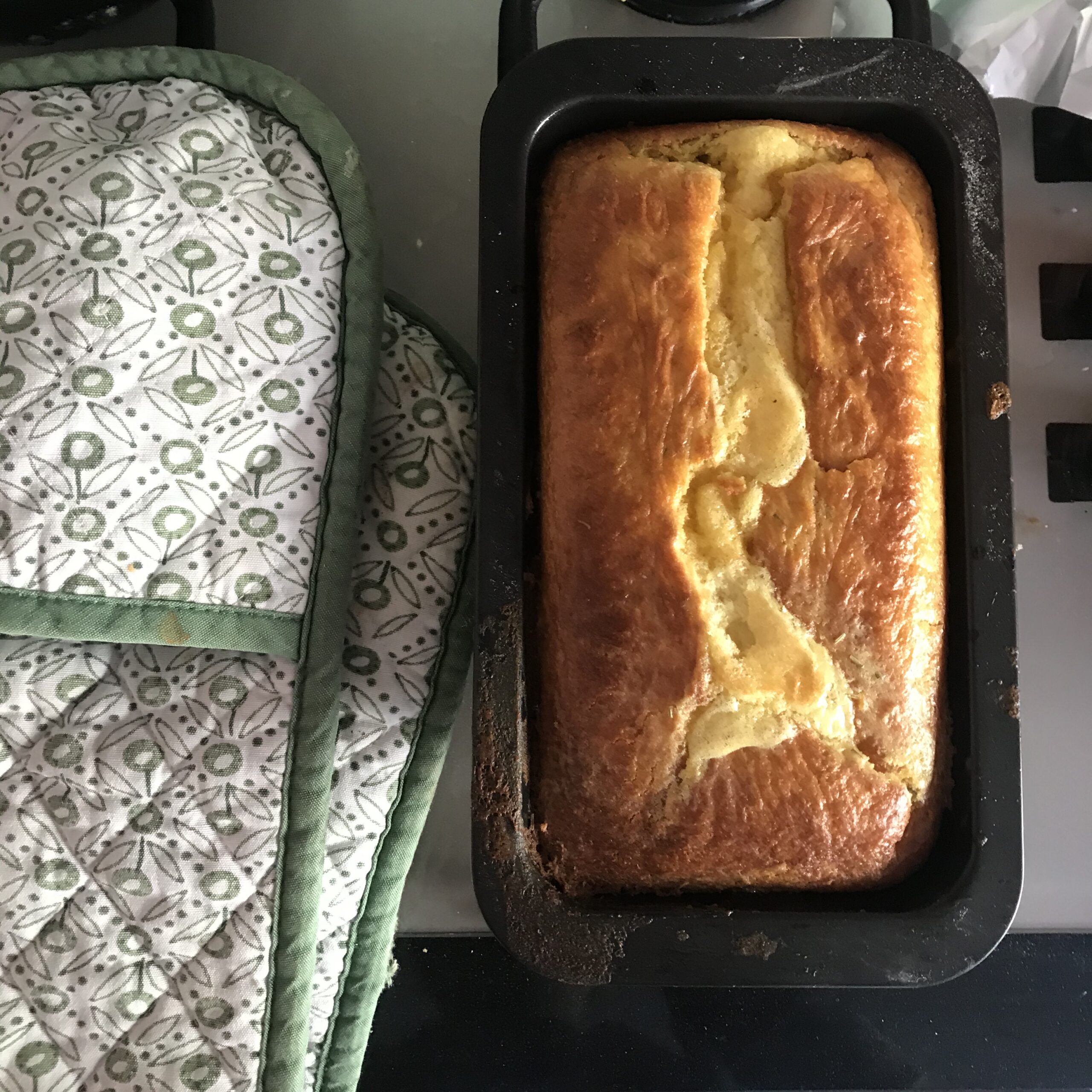 Johanna’s Lemon and Rosemary cake