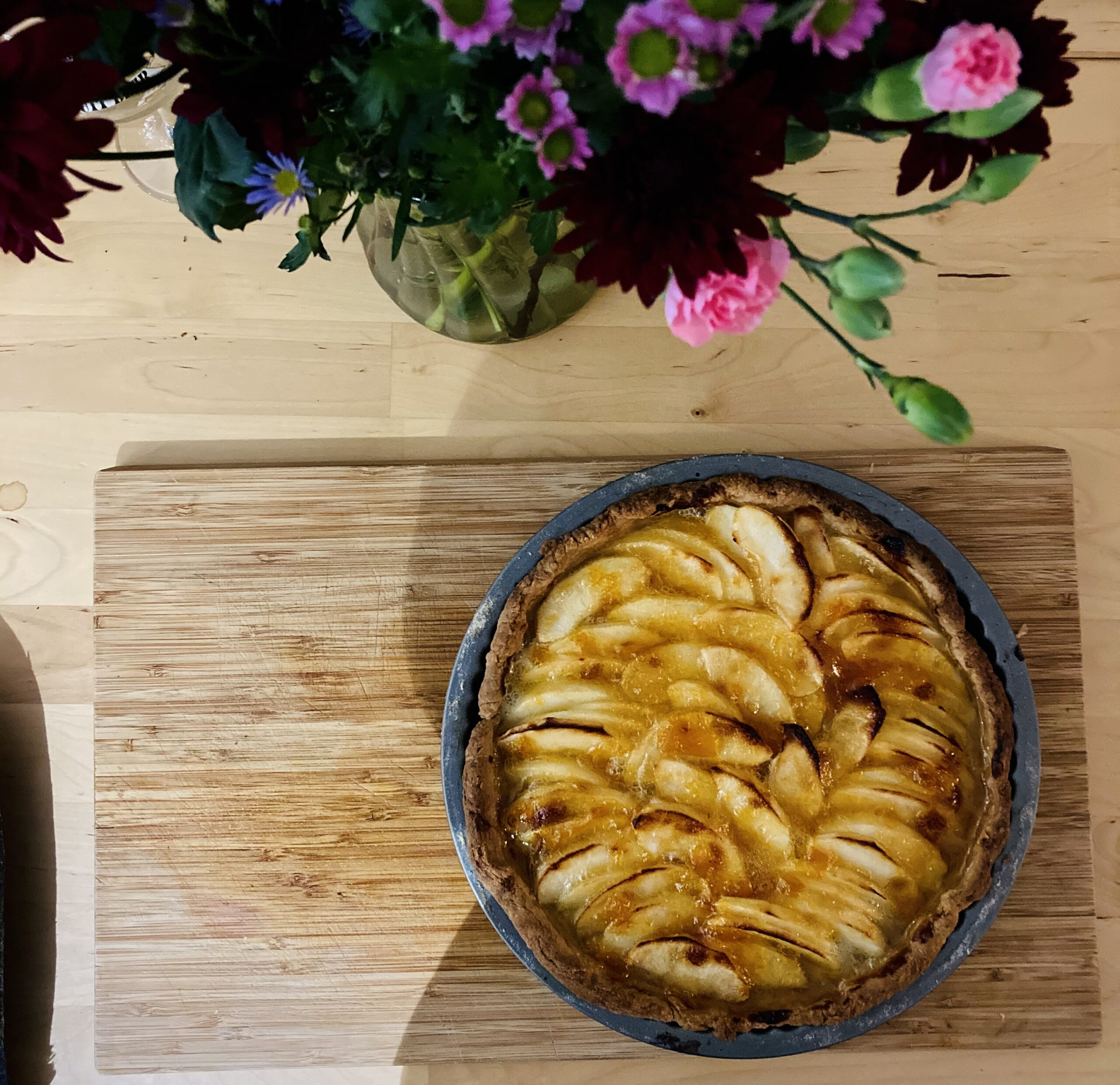 Tarte aux pommes: a pastry to unfold time by Margaux